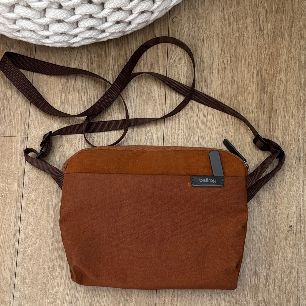 Bellroy Women’s/Unisex Bronze satchel/crossbody bag
